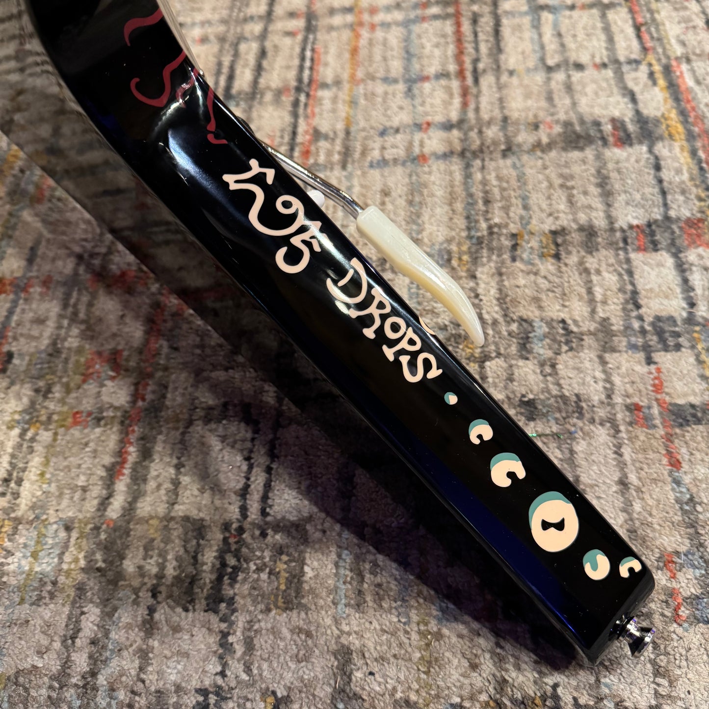 Epiphone Jimi Hendrix Signature "Love Drops" Flying V