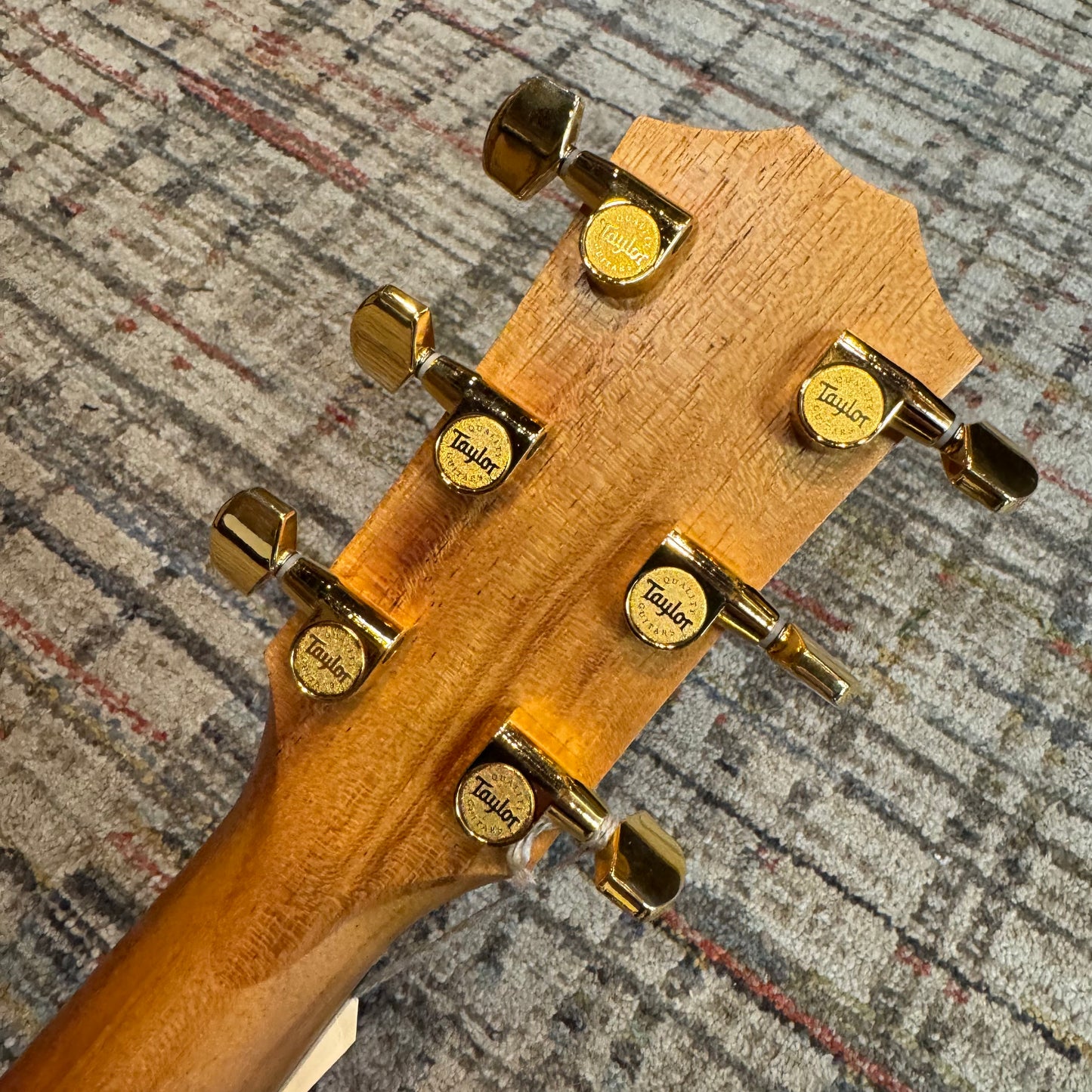 Taylor 224ce-K DLX Koa