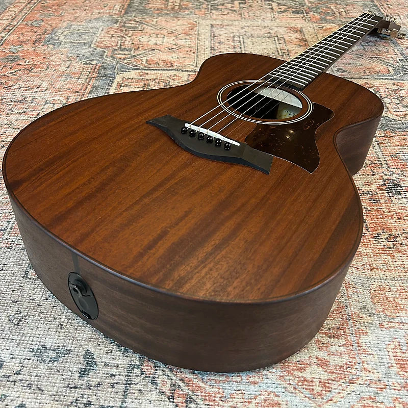 Taylor American Dream AD22e Urban Sienna W/ Aero Bag