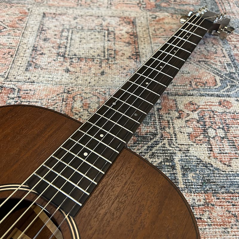 Taylor American Dream AD22e Urban Sienna W/ Aero Bag