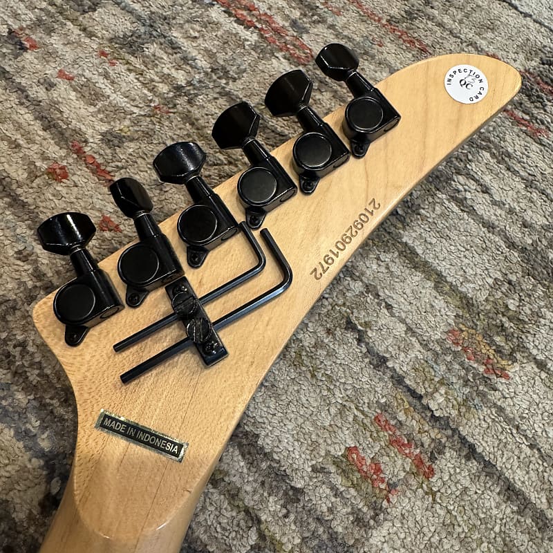 USED Kramer NightSwan - Black w/ Blue Polka Dot