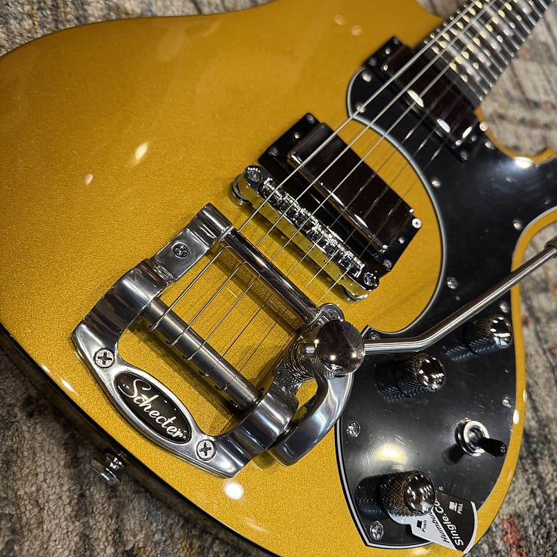 Schecter Stargazer 6 Vibrato - Metallic Gold