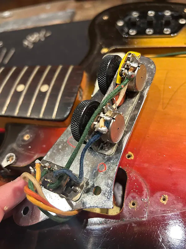 Fender Jaguar 1965 - Sunburst W/ Original Case (Closet Queen!)