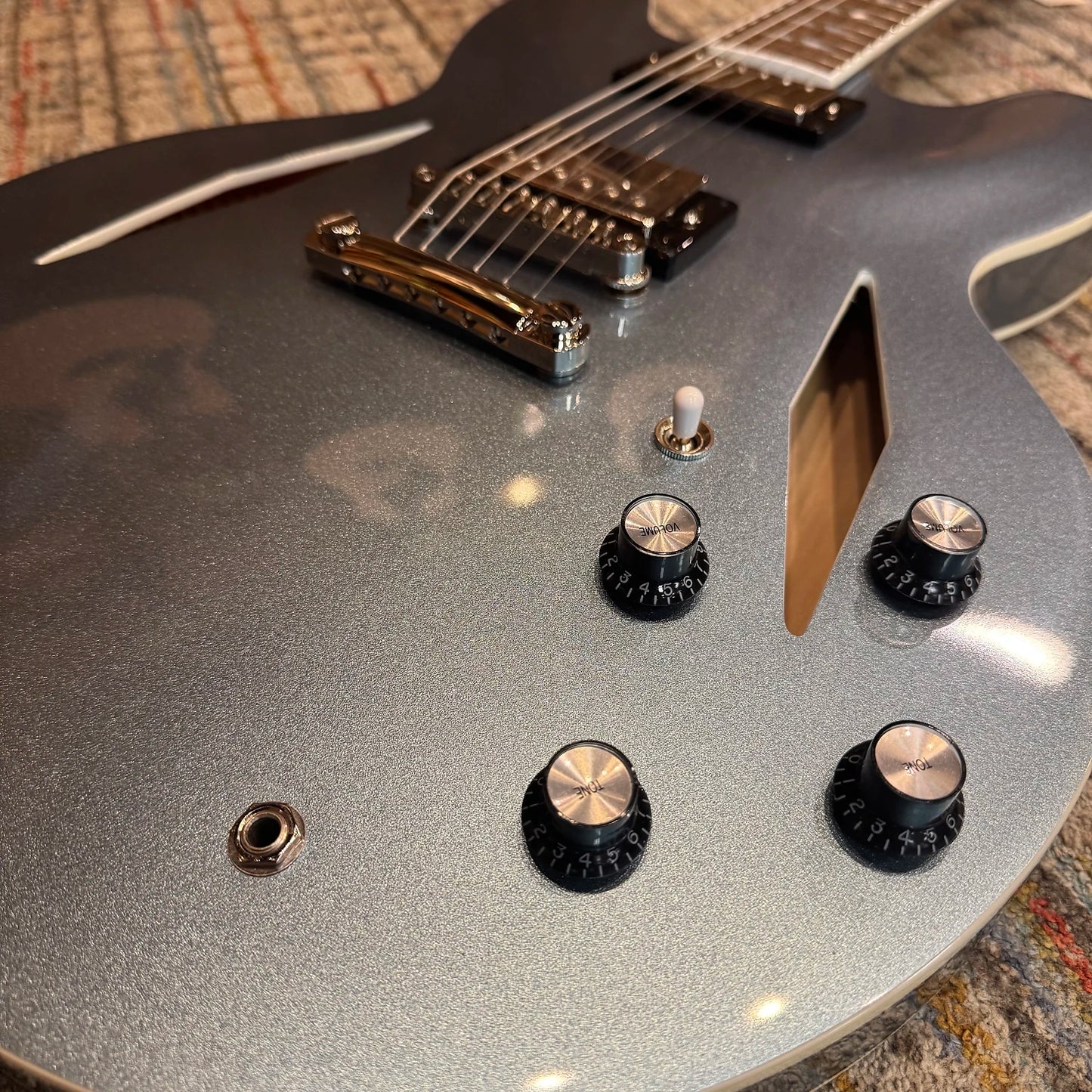 Epiphone Dave Grohl Signature DG-335 - Pelham Blue