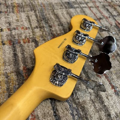 Fender American Professional II Jazz Bass with Maple Fretboard - Mystic Surf Green