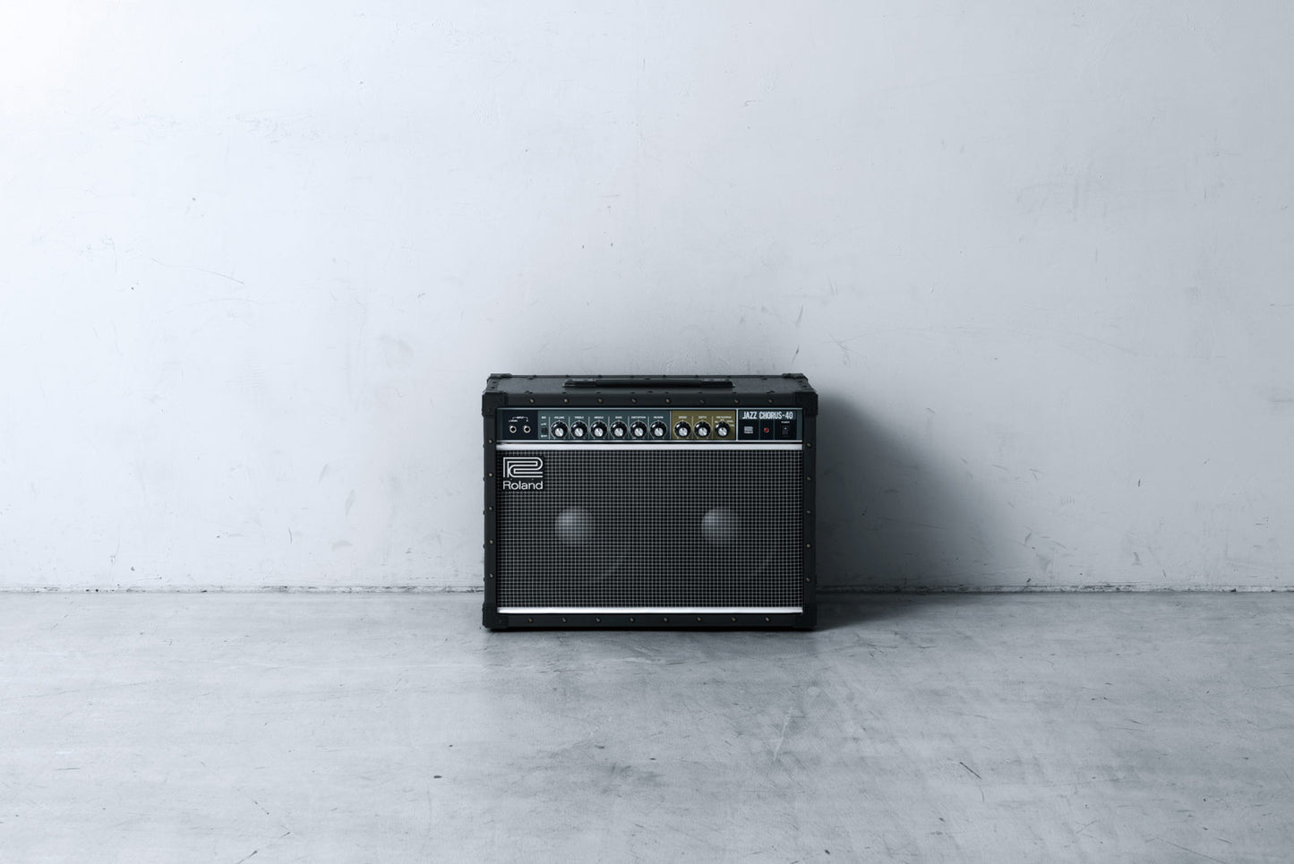 Roland JC-40 Jazz Chorus 2x10" 40-Watt Guitar Combo Amplifier
