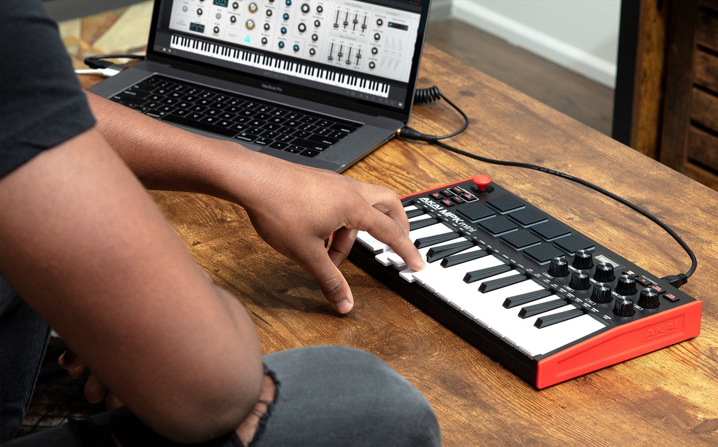 AKAI Professional MPK Mini mk3 MIDI Controller