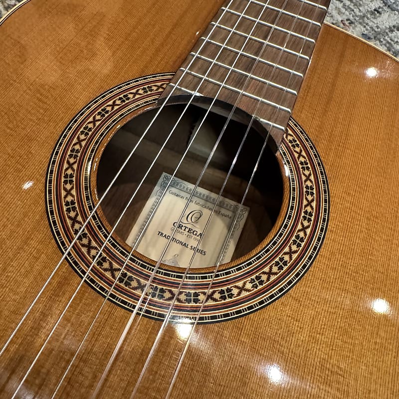 Ortega R200 - Natural