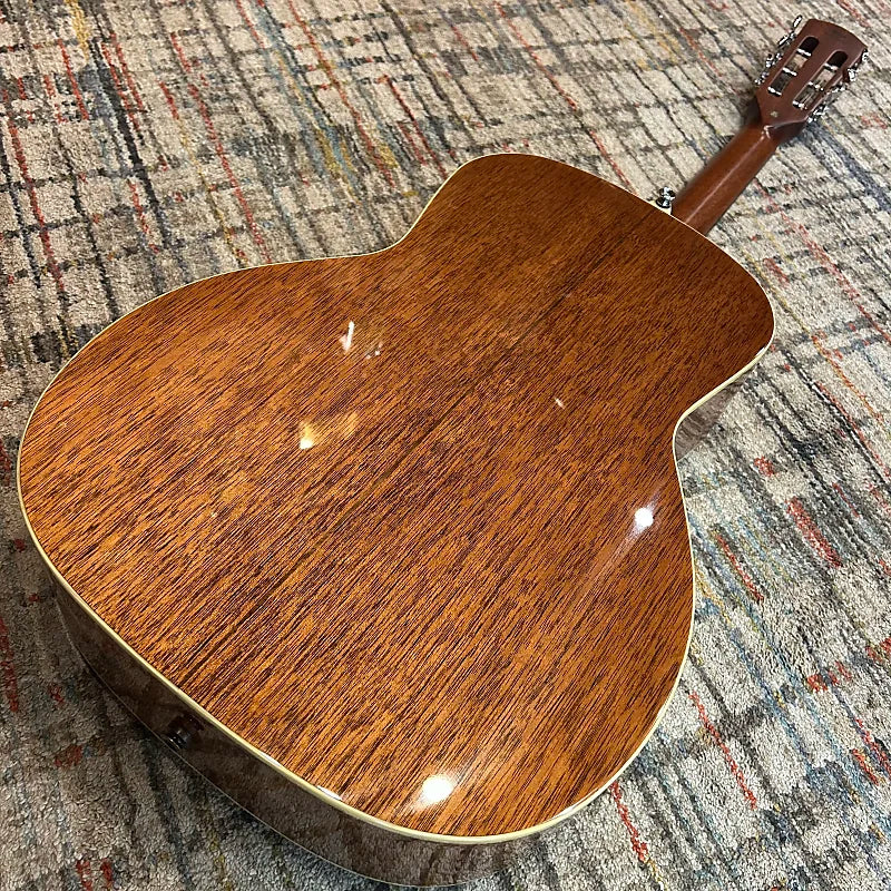 Alvarez LT60e Laureate Series 000-12 Fret Acoustic w/ FlexiCase - Sunset