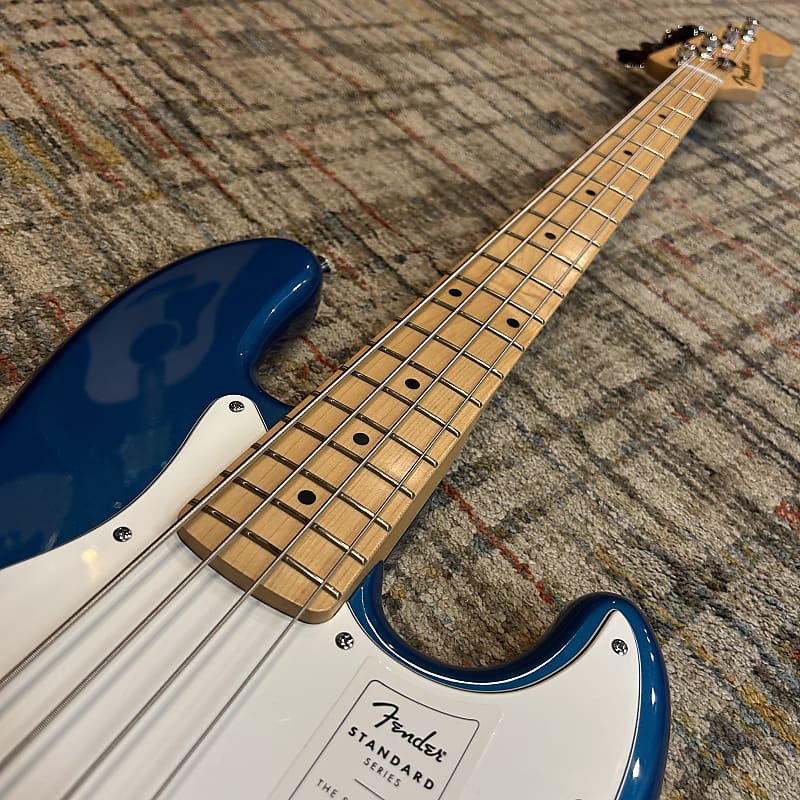 Fender Standard Jazz Bass Maple Fingerboard - Aqua Marine Metallic
