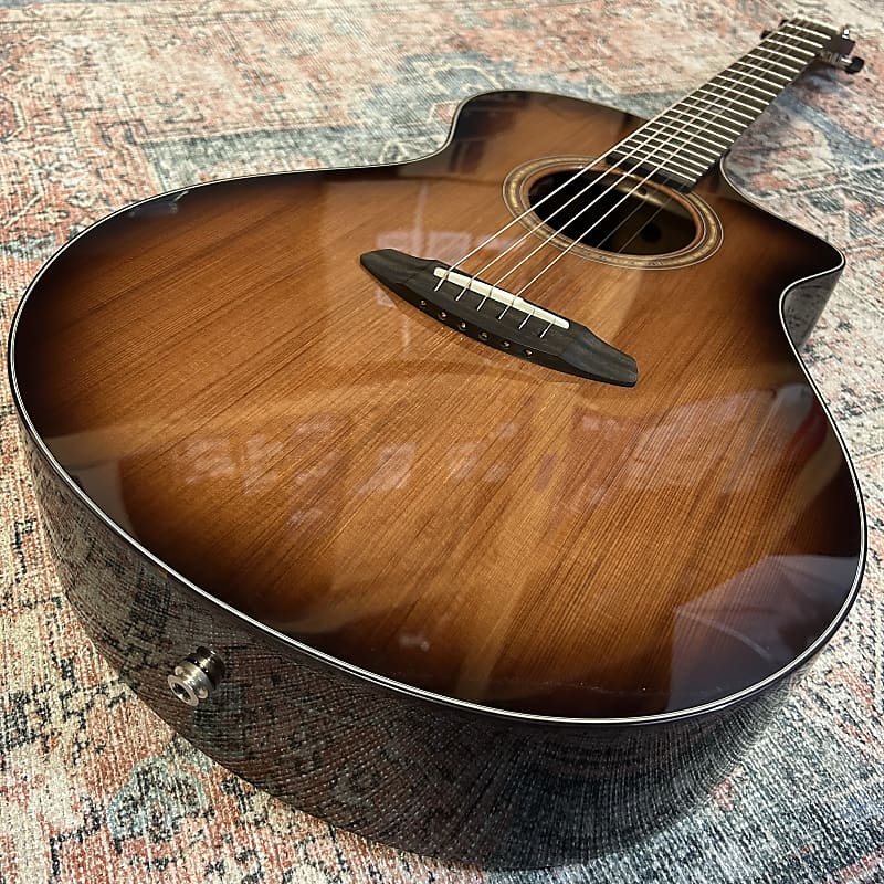 Breedlove Premier Concert CE Redwood Edgeburst