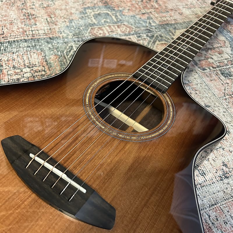 Breedlove Premier Concert CE Redwood Edgeburst