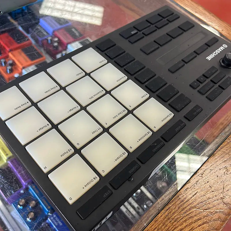 USED Native Instruments Maschine Mikro