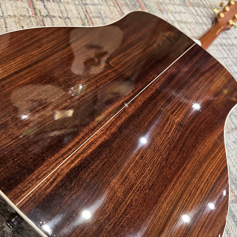 USED Taylor 810 (2003) w/ Case