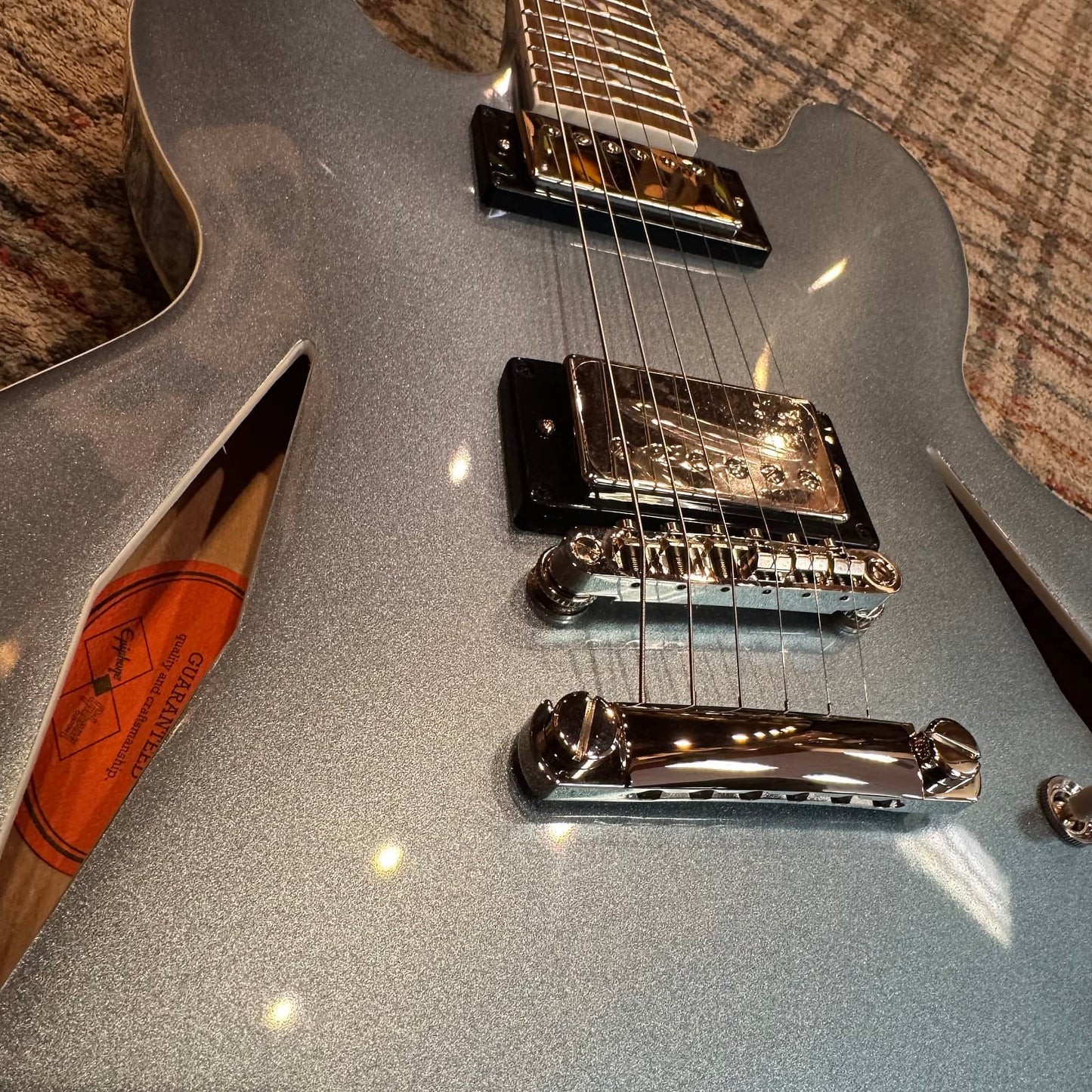 Epiphone Dave Grohl Signature DG-335 - Pelham Blue