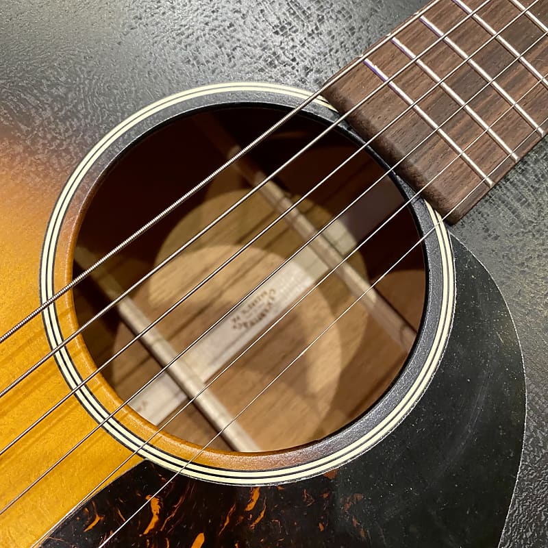 Martin DSS-17 Whiskey Sunset