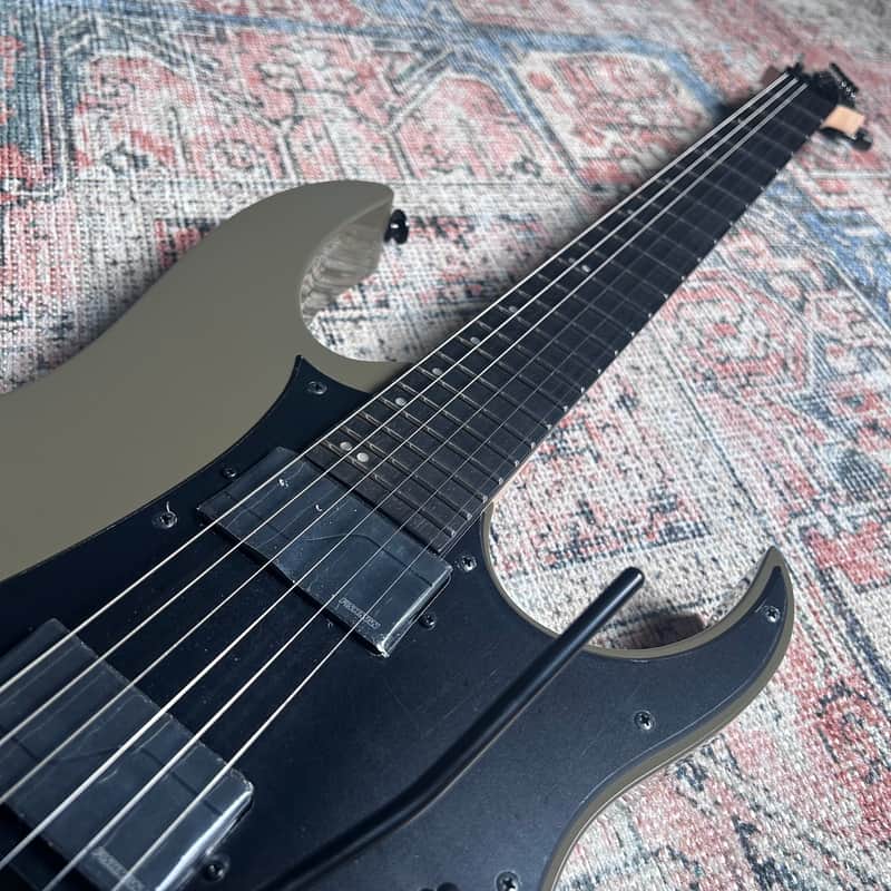 Ibanez RGR5130R Prestige w/ Case - Khaki Metallic
