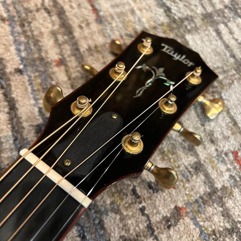 USED Taylor 916ce with ES1 Electronics 2012 W/ Case - Natural