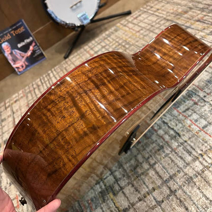 USED Goodall WJC Custom Acoustic Guitar (Made in Hawaii) w/ Case - Natural Gloss