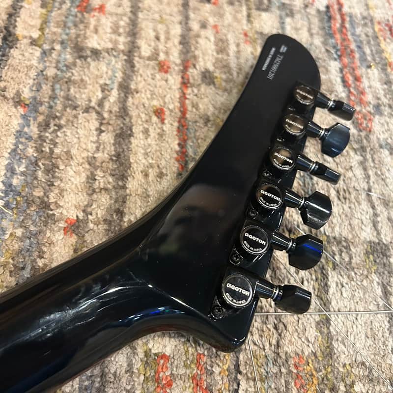 Fender Tom Morello "Arm The Homeless" Signature Stratocaster w/ Case - Ice Blue Metallic