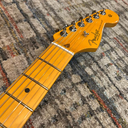 Fender American Professional Classic Stratocaster HSS w/ Deluxe Gig Bag - Faded Black