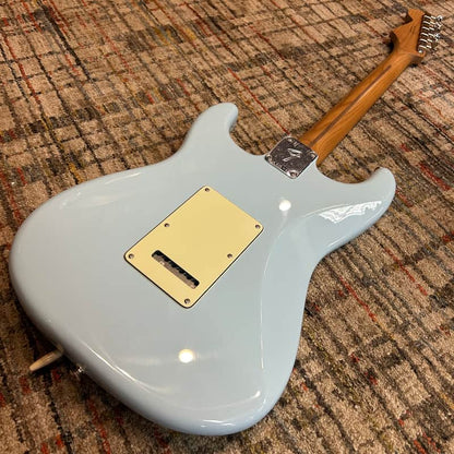 Fender Player II LTD Stratocaster W/ Roasted Maple Neck/Rosewood Fingerboard - Sonic Blue