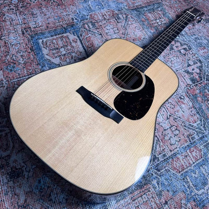 Martin D-18 Standard Series – Natural w/ Hardshell Case