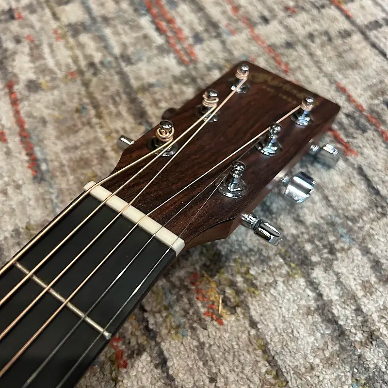 USED Martin Road Series GPC-11E W/ Gig Bag - Natural