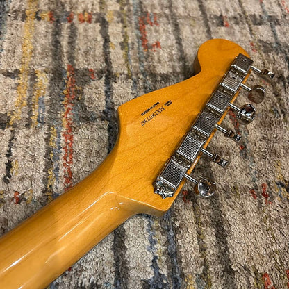 Fender Vintera II '60s Stratocaster - Lake Placid Blue w/ Deluxe Gig Bag