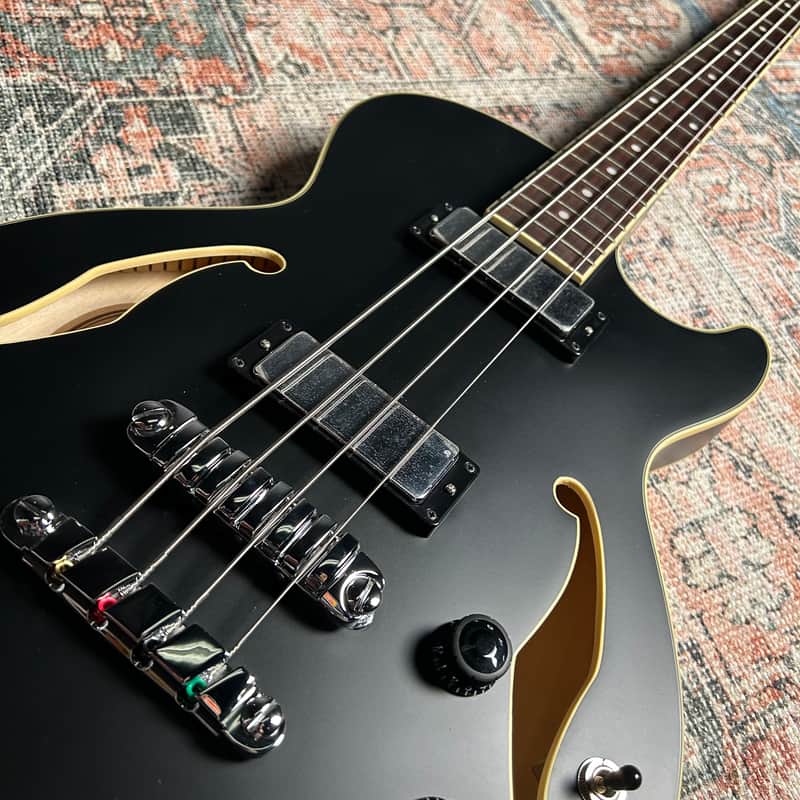Ibanez AGB200-BKF Standard Artcore Bass - Black Flat