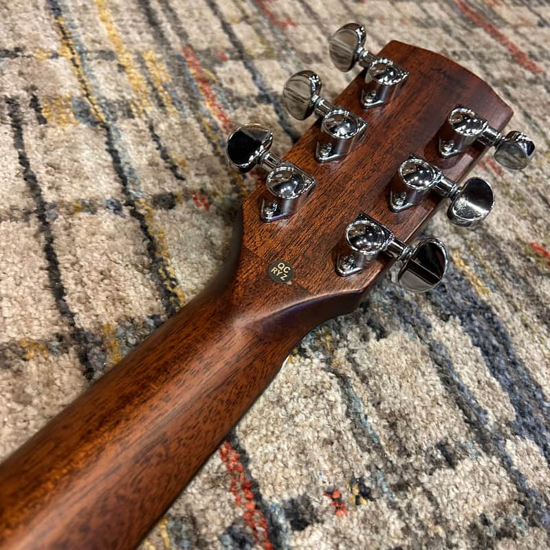 Alvarez Artist Series AG70CE Grand Auditorium - Black