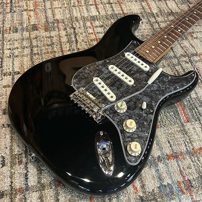 USED Fender Player Stratocaster - Black
