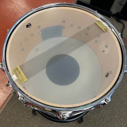 USED DW Performance Series 6.5"x14" Maple Snare Drum - Ebony Stain