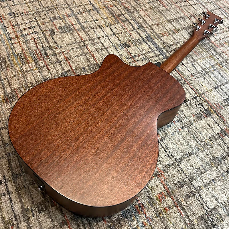 USED Martin Road Series GPC-11E W/ Gig Bag - Natural