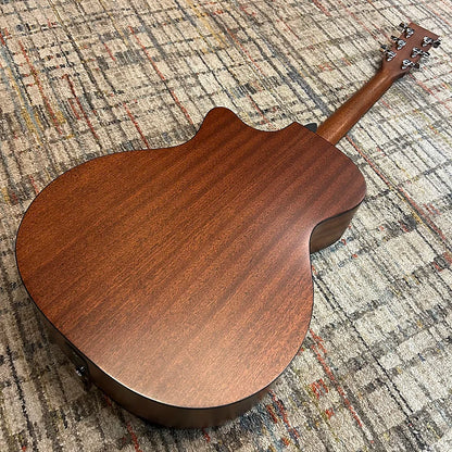 USED Martin Road Series GPC-11E W/ Gig Bag - Natural