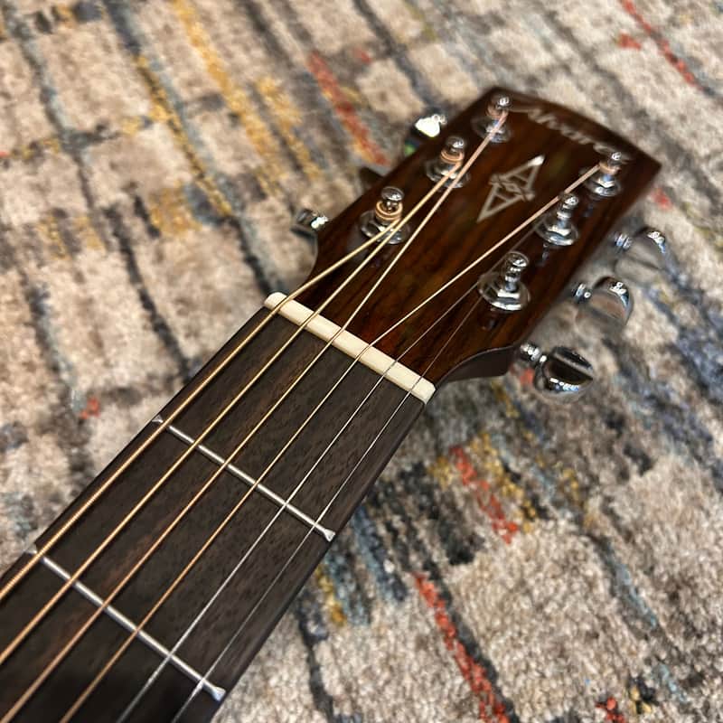 Alvarez Artist Series AG70CE Grand Auditorium - Black