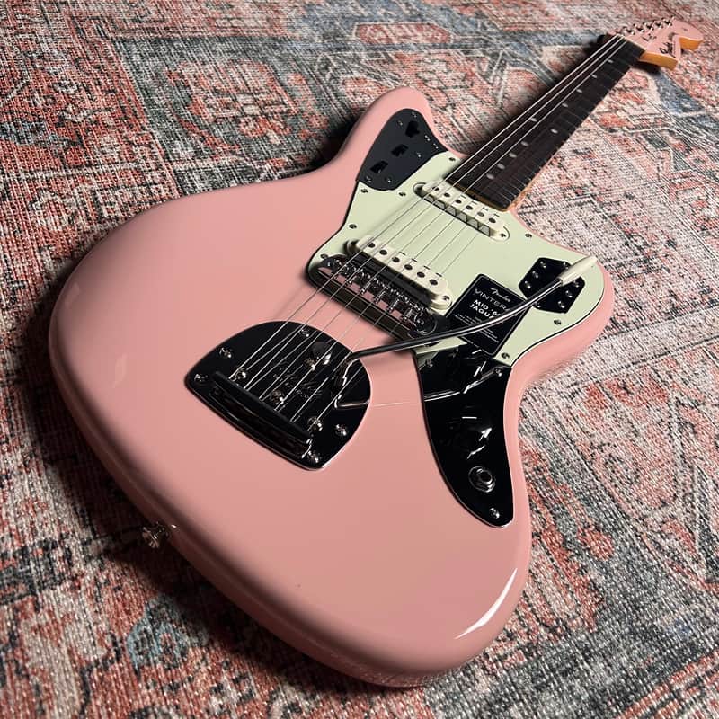 Fender Vintera III Mid '60s Jaguar w/Deluxe Gig Bag - Shell Pink