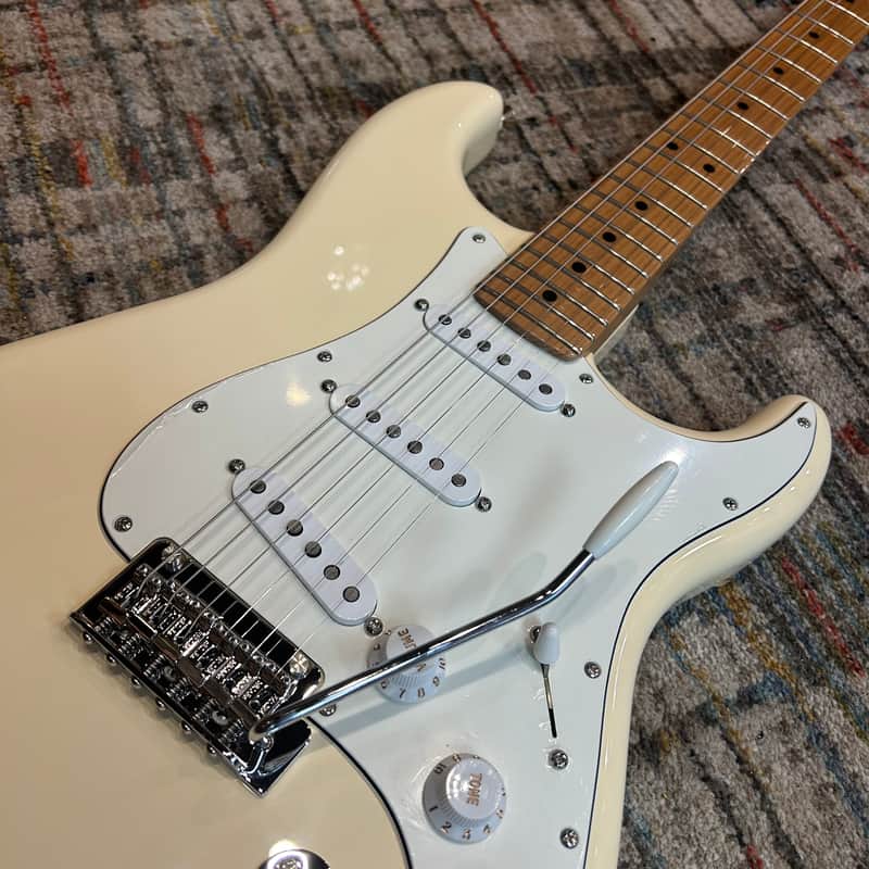 Fender LTD Player II Stratocaster Roasted Maple - Olympic White