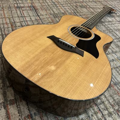 USED Taylor 214ce Plus W/ Gig Bag - Natural