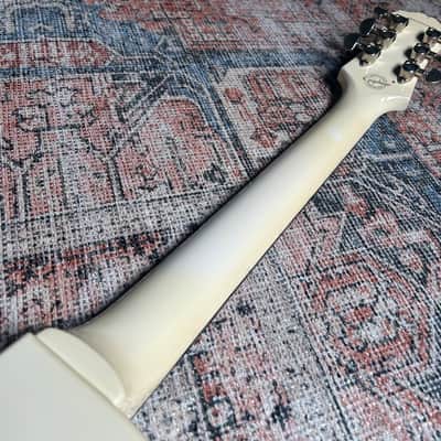 USED Epiphone Les Paul Studio W/ Gigbag - Alpine White