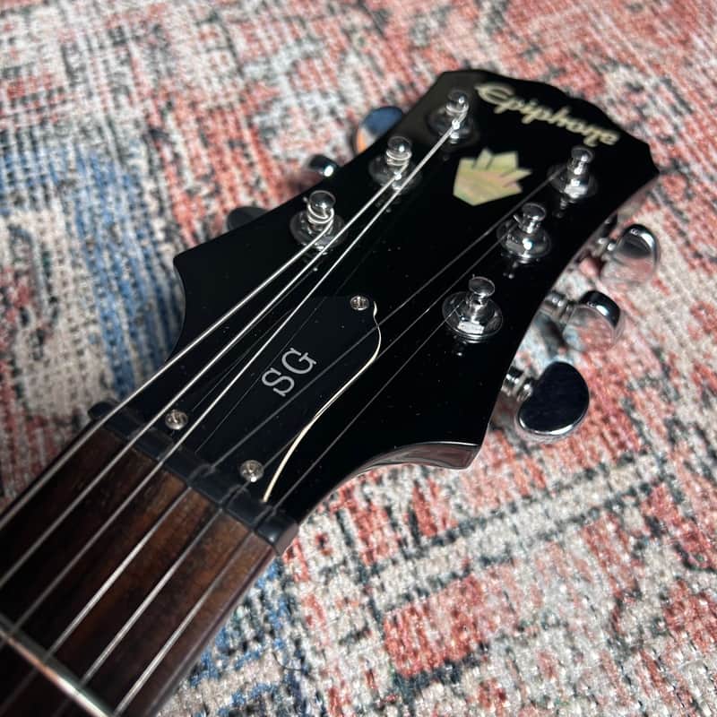 USED Epiphone G-400 Deluxe w/ Case - Vintage Sunburst