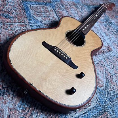 Fender Highway Series Parlor Spruce Top Natural – Excellent Used w/ Gig Bag