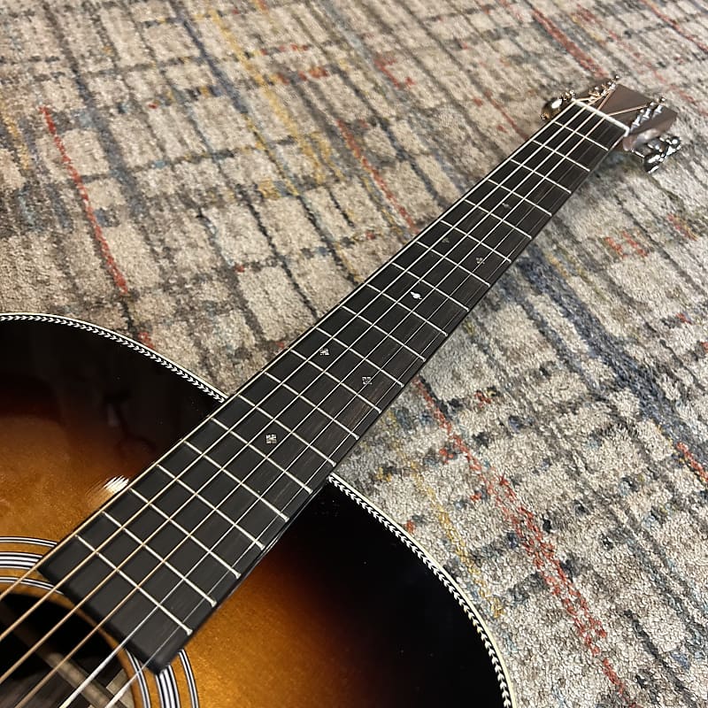 Martin Standard Series HD-28 w/ Case - 1935 Sunburst