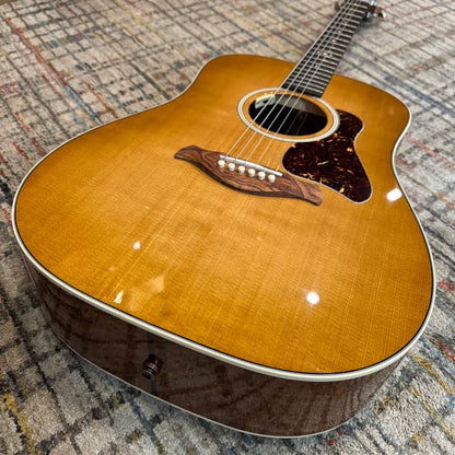 Taylor Trey Hensley Gold Label 510e Special Edition w/ Case and Signed COA - Antigue Blond