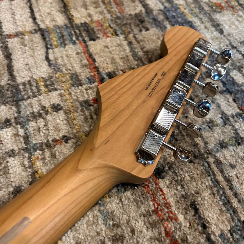 Fender Player II LTD Stratocaster W/ Roasted Maple Neck/Rosewood Fingerboard - Sonic Blue