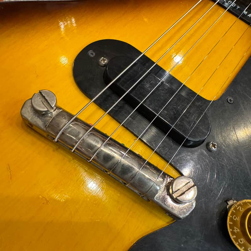 USED Vintage 1960 Gibson Melody Maker w/ Original Case - Sunburst