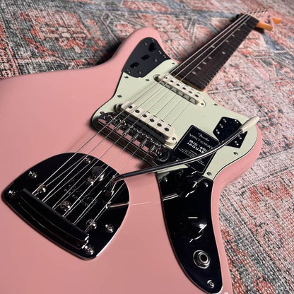 Fender Vintera III Mid '60s Jaguar w/Deluxe Gig Bag - Shell Pink