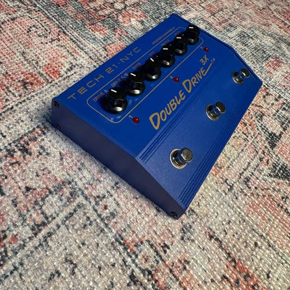 Tech 21 Double Drive 3X Analog Distortion Pedal – Blue (2006–2013) | B-Stock