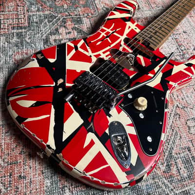USED EVH Striped Series Frankie W/ Case - Relic