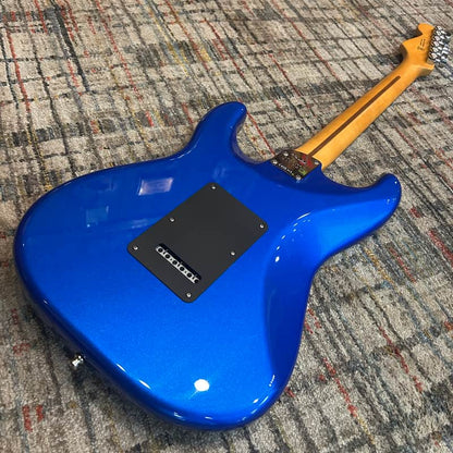 Fender American Ultra II Stratocaster w/ Molded Case - Noble Blue